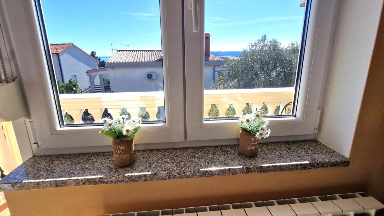 Apartments Ana & Ivan Krk Town Exterior photo